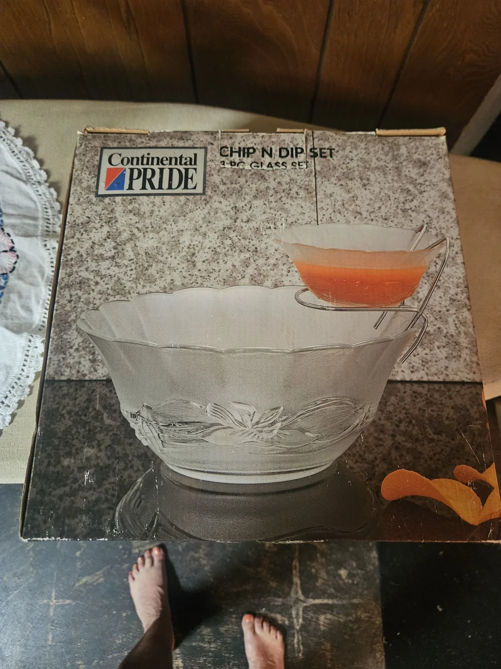 Vintage Continental Pride Frosted Glass Chip and Dip Set -NIB